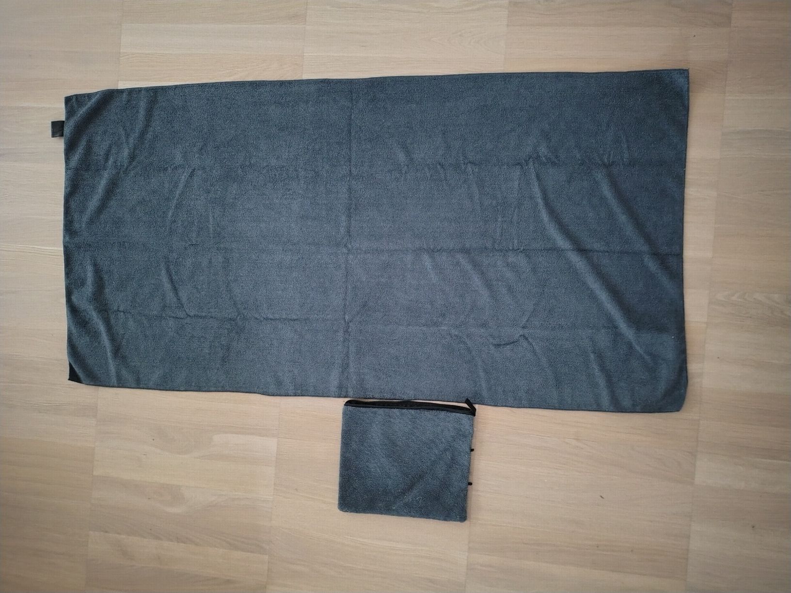 Badetücher: Meru Microfaser Tuch XL – Gebraucht aus Regensdorf von szo_xjg5 2