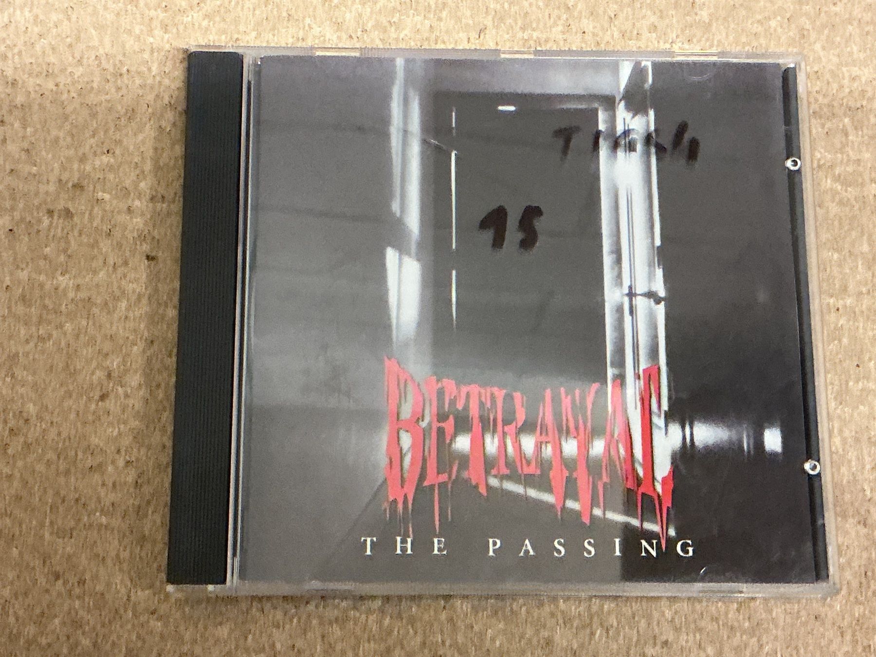 CD: Betrayal CD - The Passing – Usato da Winterthur venduto da Tumko-Vinyl