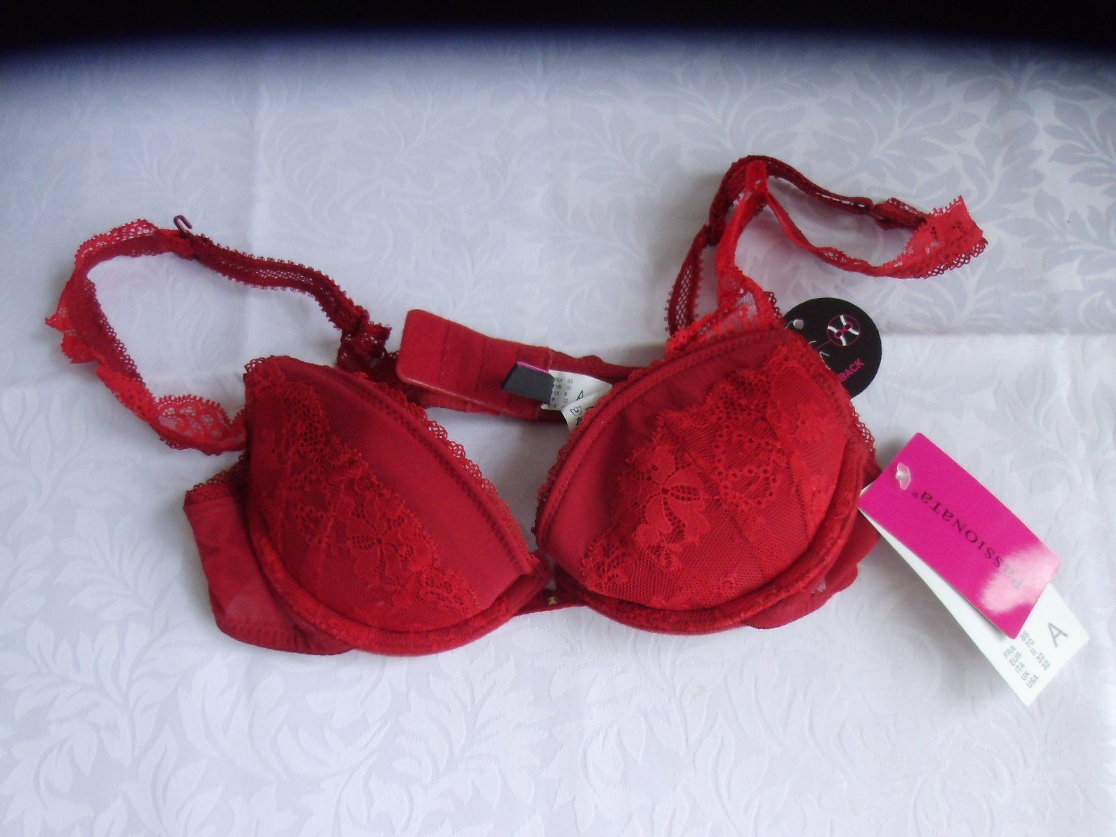 Passionata Altra biancheria intima: BH 85 A von Passionata, dunkelrot – Nuovo e nell'imballaggio originale da Walenstadt venduto da Pluisa
