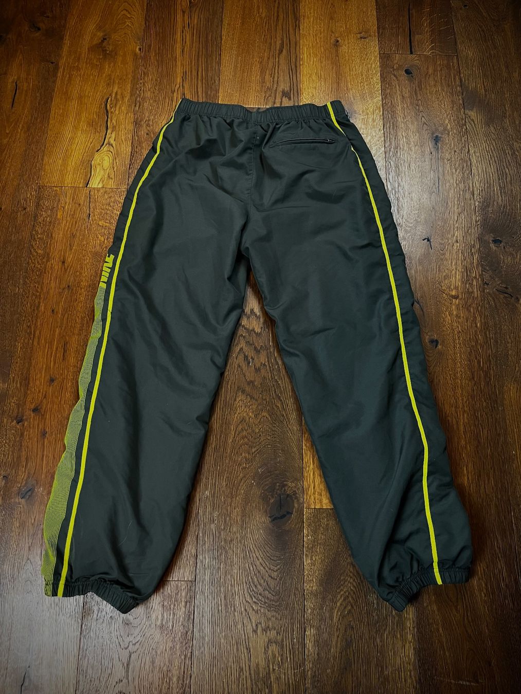 Nike Pantaloni: Nike Trainingshosen – Usato da Lindau venduto da KT_Vintage 4