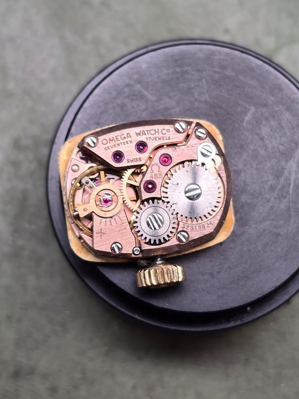Omega Uhren: Mouvement Omega 485 – Defekt aus Tramelan von Nirdan 2