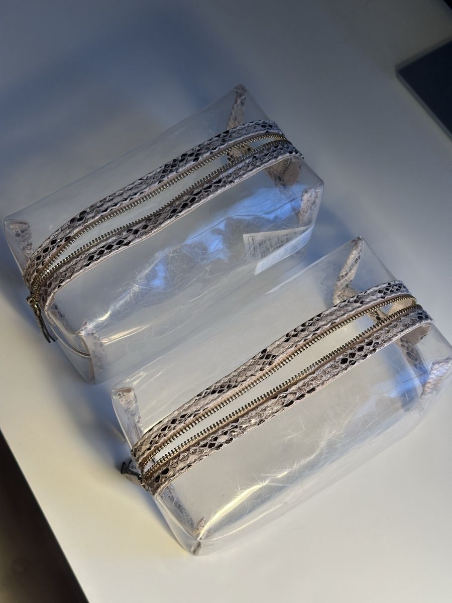 Custodie per cosmetici: 2x Transparente Kosmetiktasche mit Schlangenmuster – Usato da Hergiswil NW venduto da kaufe_at_kaufmann