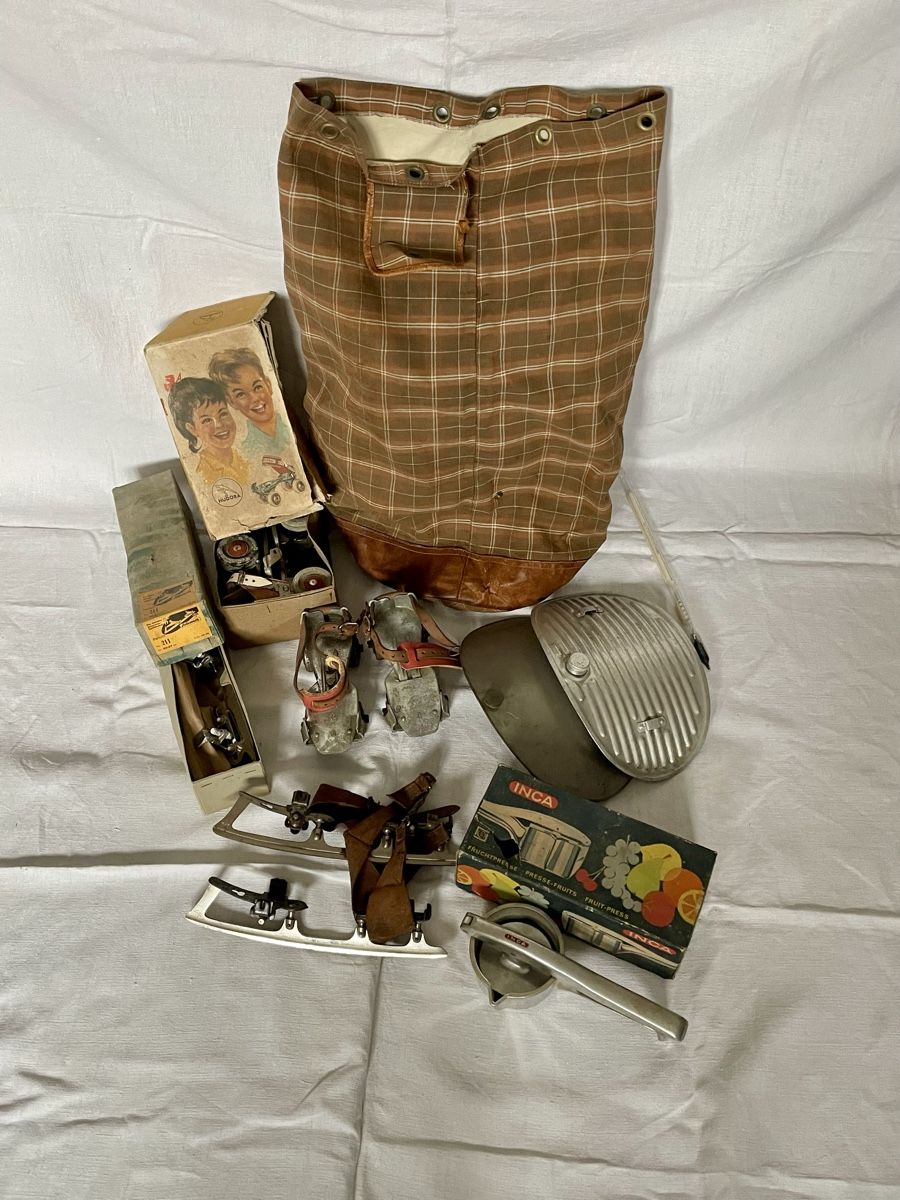 Tutte le decorazioni: Vintage Paket mit Original Kartönchen – Usato da Bronschhofen venduto da Bronschi