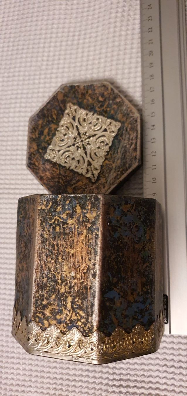 Sonstige Dekorationen & Accessoires: Box, Geschenkbox, Schachtel, ca. 8x9cm – Gebraucht aus Jona von VivianPatrick 3