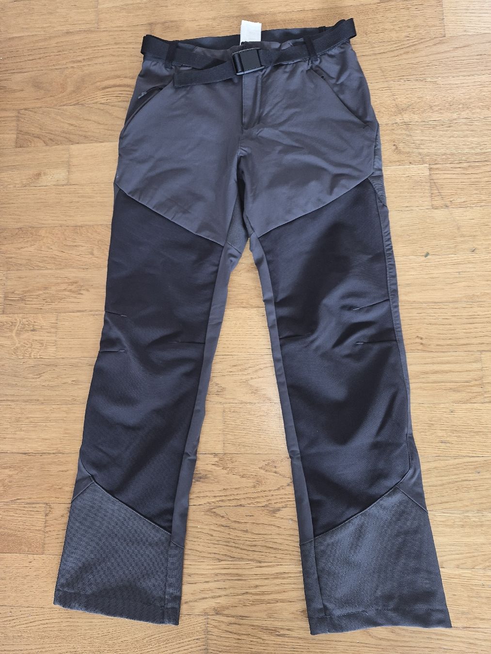 Lotti & Set di vestiti: Diverse Mädchenkleider Grössen 140-152 – Usato da Uster venduto da Lothar1 7