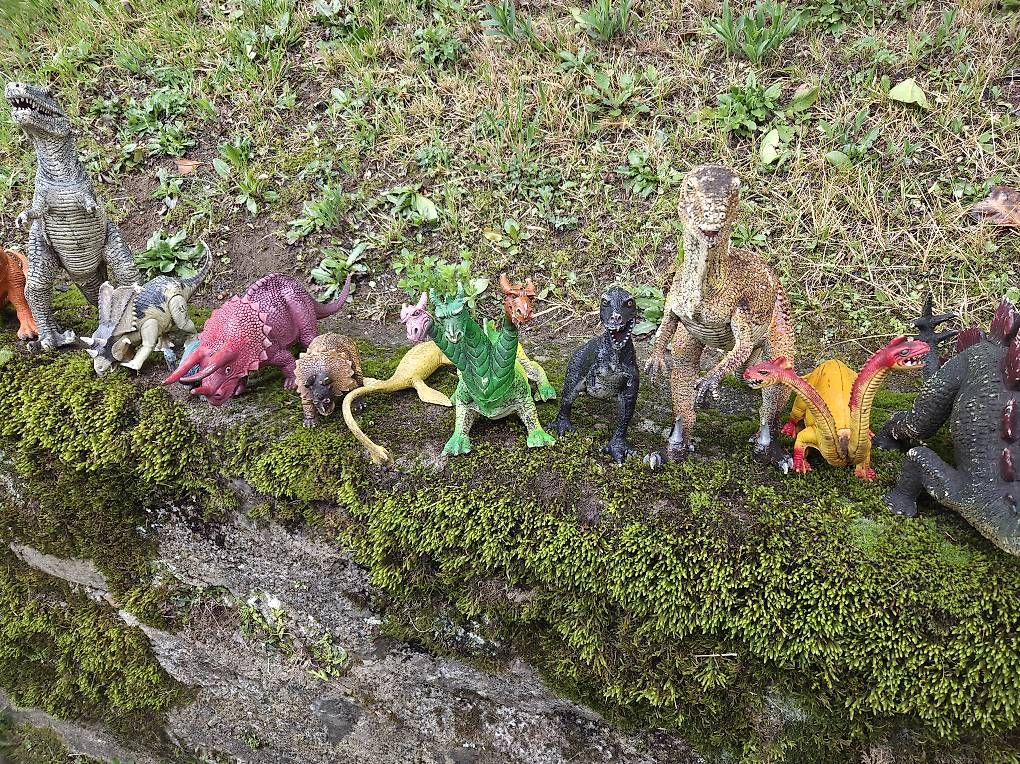 Giocattoli: Dinosauri giocattolo – Usato da Cadenazzo venduto da MarencoM 2