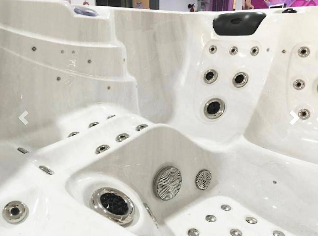 Whirlpool: Jacuzzi Spa – Usato da Meyrin venduto da Weingerl 4