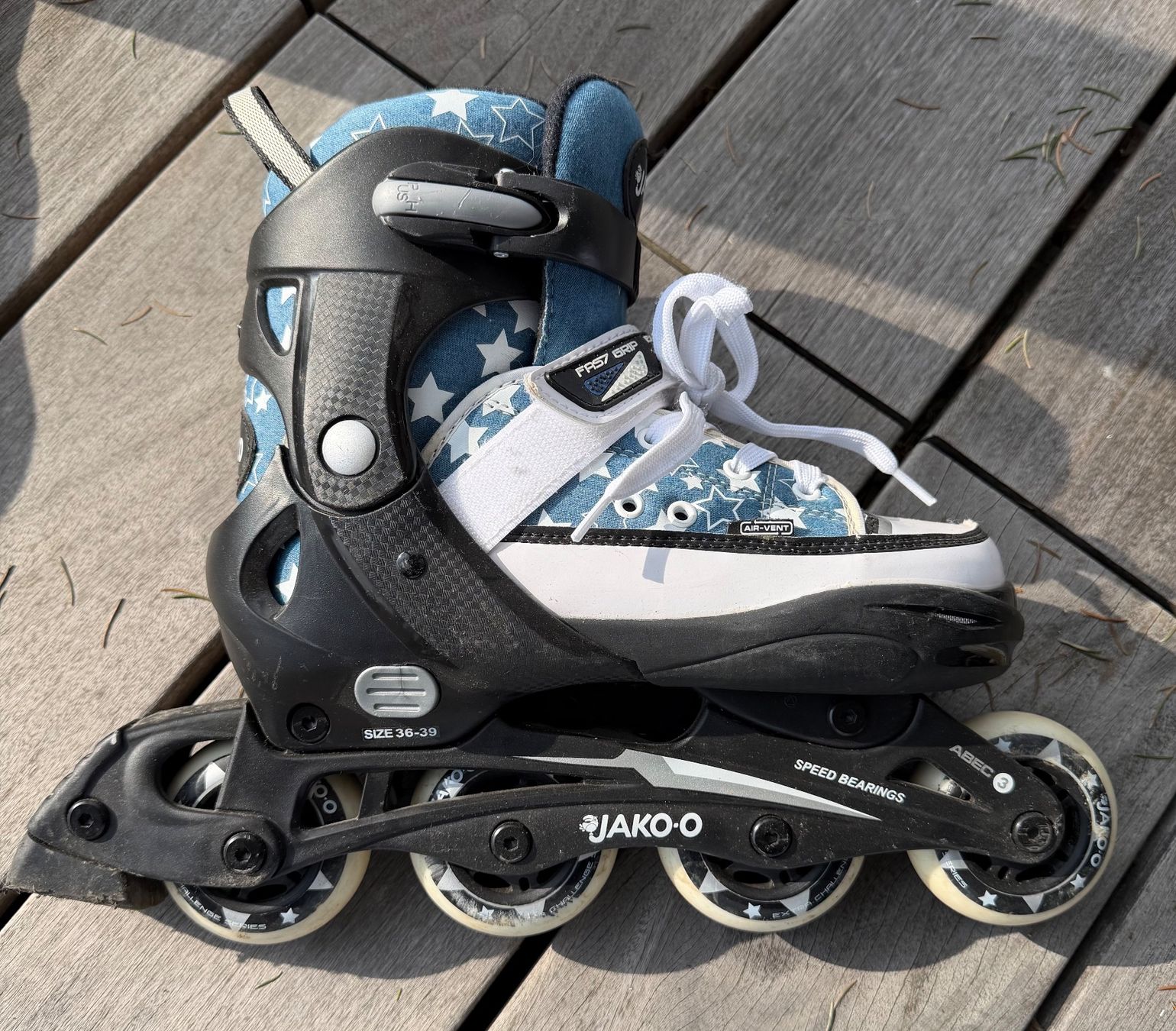 Jako-O Pattini in linea & Pattini a rotelle: Inlineskates im coolen Turnschuh-Look – Usato da Hittnau venduto da 25wiLson 2