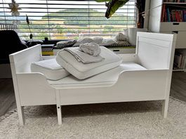 Lit enfant extensible IKEA (matelas inclus)