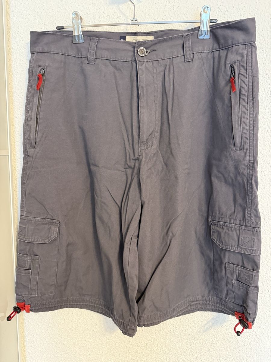 Pantalons: Sommer Cherokee Cargo Shorts, Grösse 33, Baumwolle – D'occasion à Udligenswil par mp9_f7jr