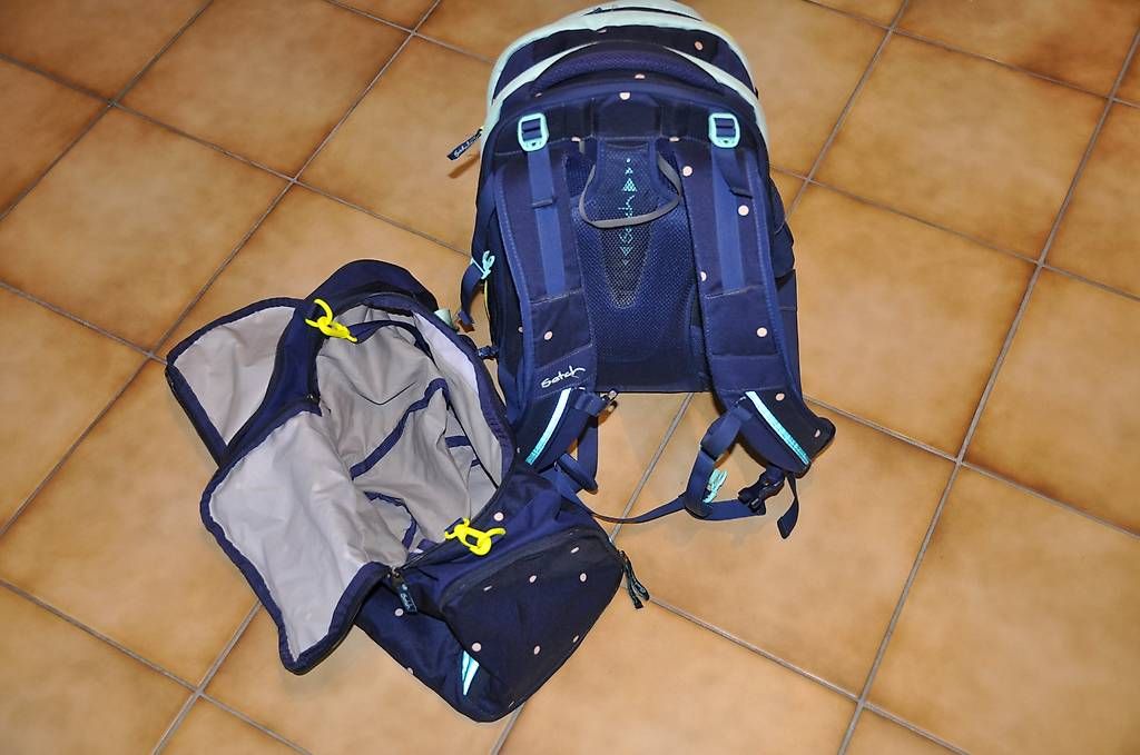 Zaini: Schulrucksacke satch dots + Sporttasche – Usato da Oberdiessbach venduto da frutner