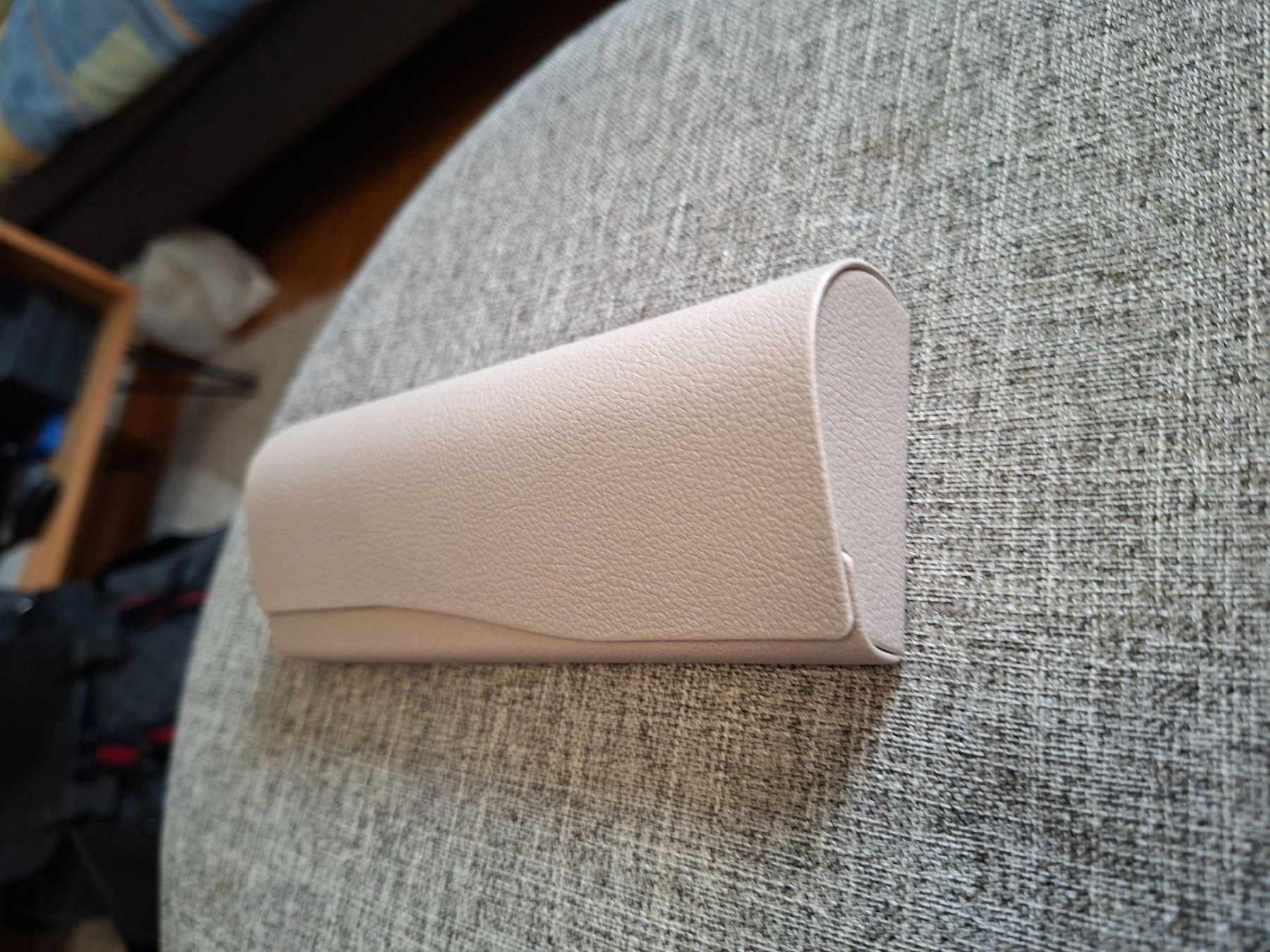 Altro in  Abbigliamento & Accessori: Glasses case/Brillenetui/New/Beige!! – Nuovo (secondo la descrizione) da Goldach venduto da mamakotzi 6