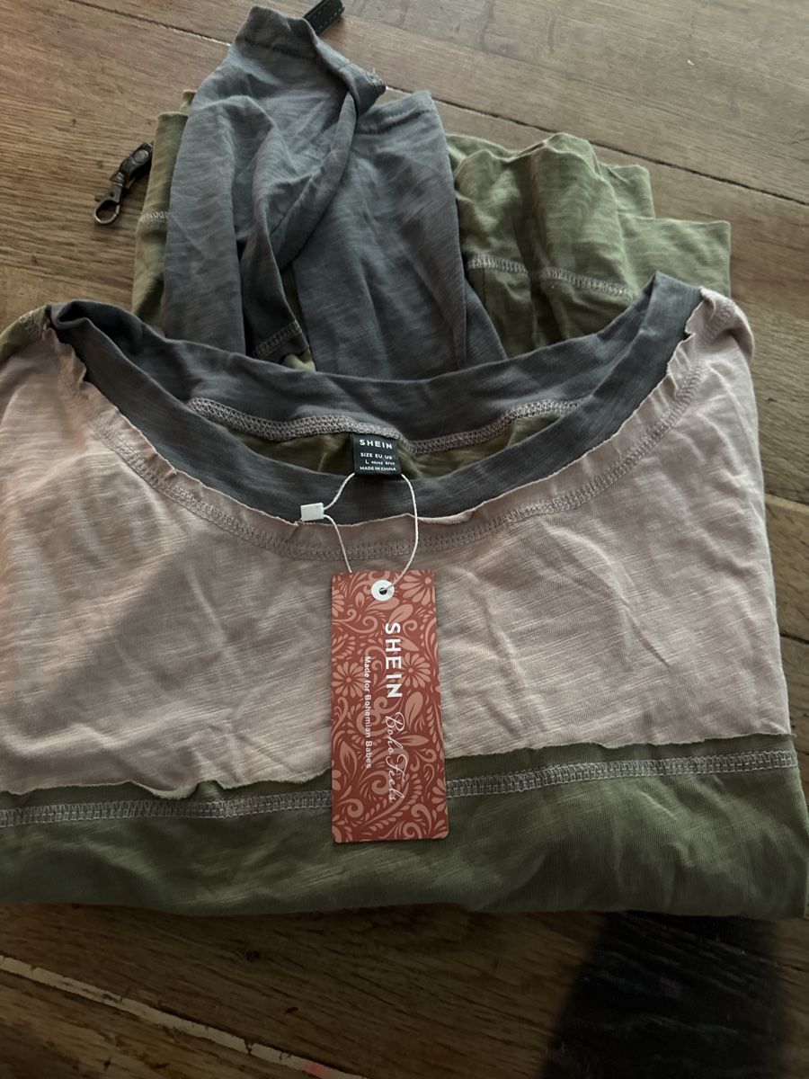 Maglioni & Felpe: Cooles,fabrikneues Sweatshirt Gr.L – Nuovo e nell'imballaggio originale da Visp venduto da Pastis