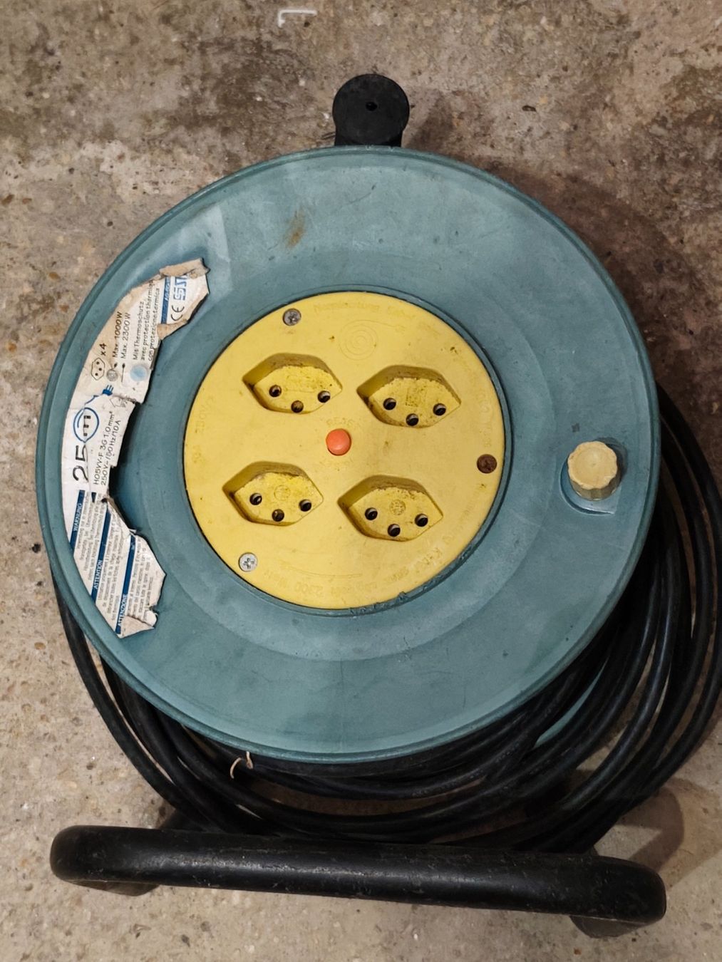 Cavi: Rallonge électrique 25 mètres – Usato da Delémont venduto da antioque 1