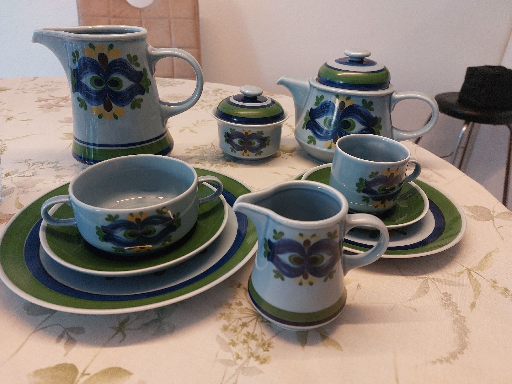 Set di piatti: 8 teiliges Service Set – Usato da Vilters venduto da tha-tha
