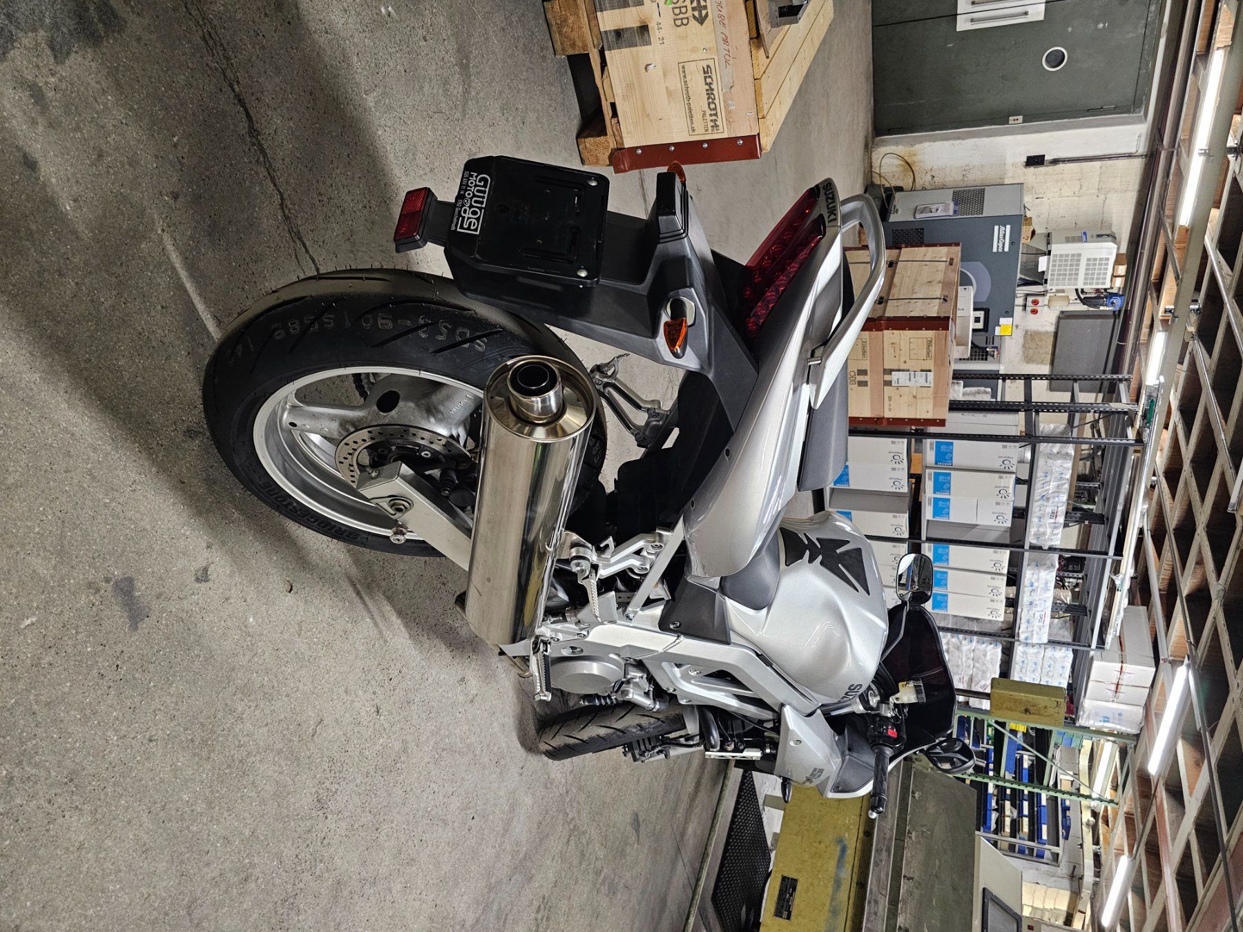 Suzuki Strada: Suzuki SV 650 S – Usato da Salvenach venduto da Hayadriver 2
