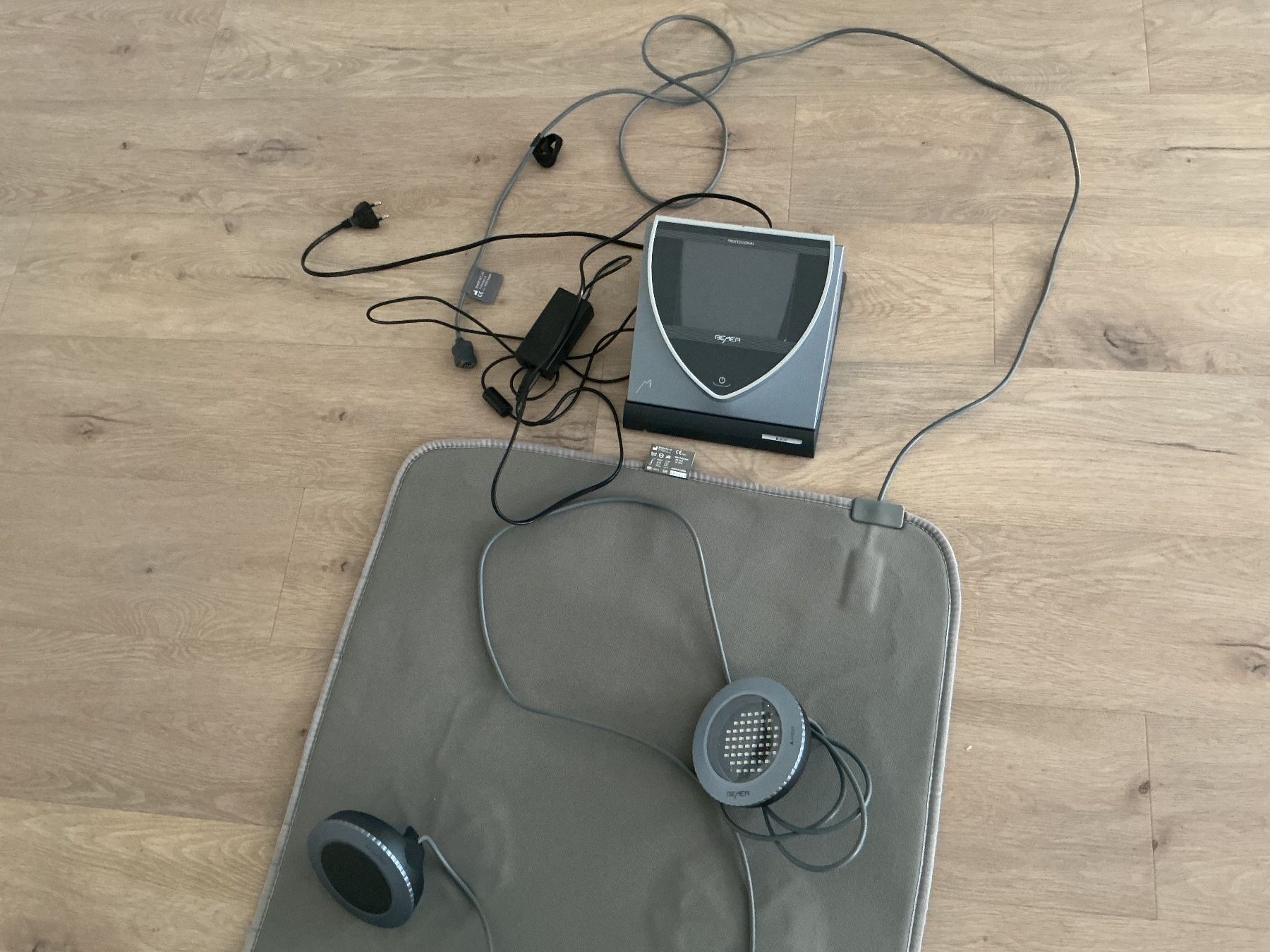 Appareils médicaux: Bemer Pro Set mit Lichtknopf  und Bauchgurt – D'occasion à baar par Wottau 1