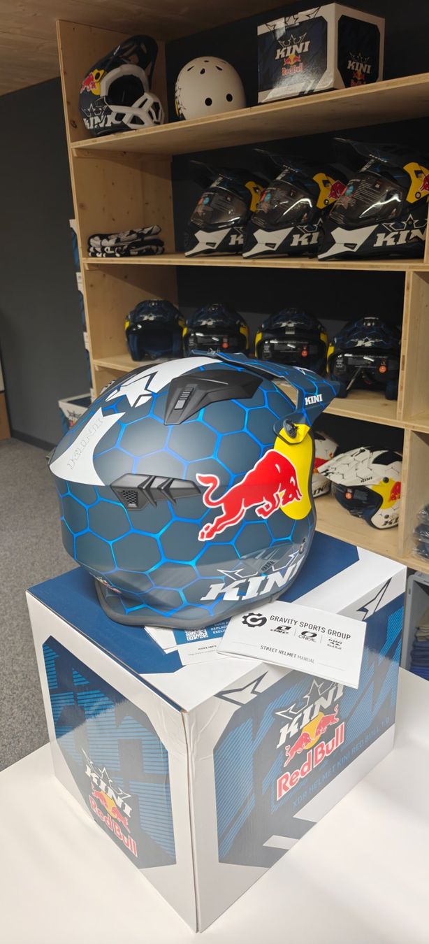 Red Bull Caschi & visiere: Originale Red Bull Helme XL – Nuovo e nell'imballaggio originale da Trimmis venduto da 0004 6