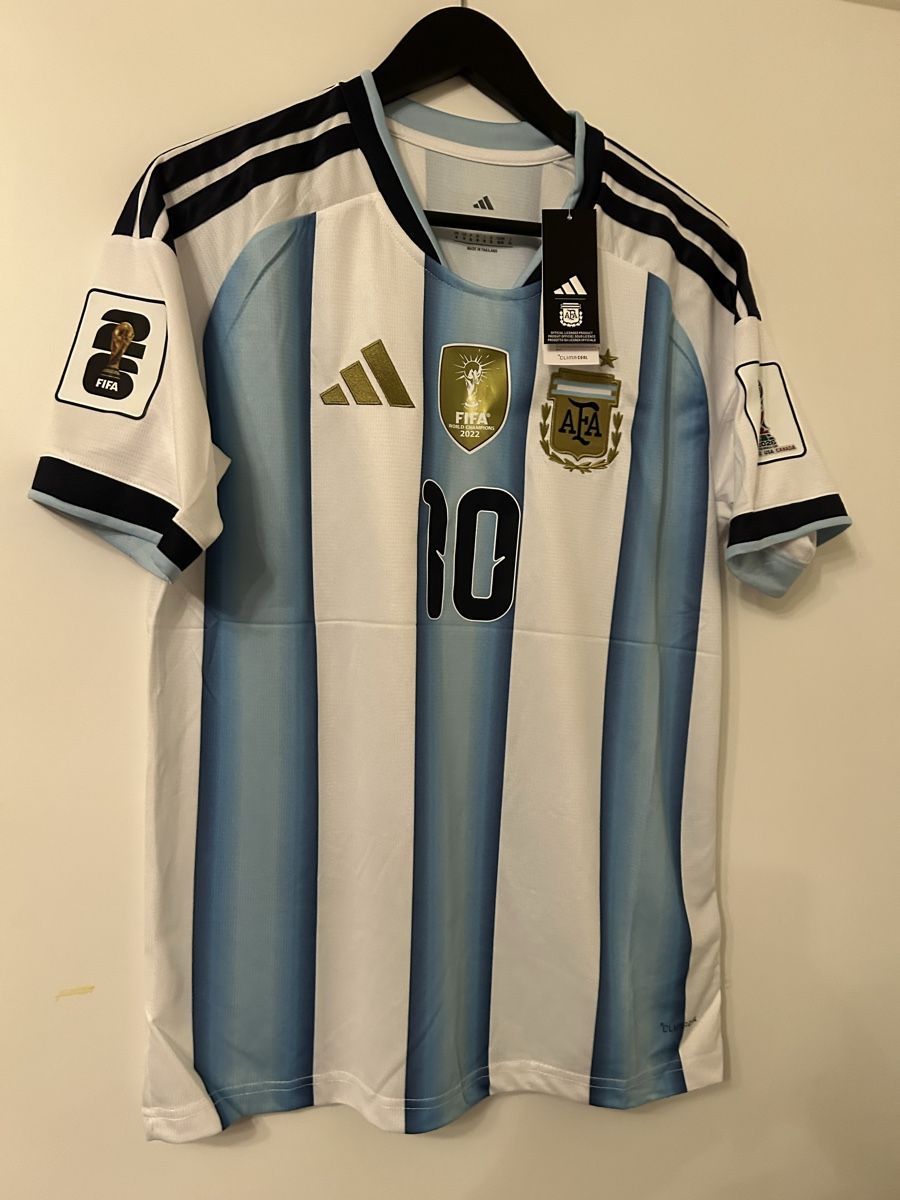 Adidas Maillots de corps & Pantalons: WM26 Argentinien #10 Messi Jersey – Neuf avec emballage d'origine à Effretikon par PrimeTimeB