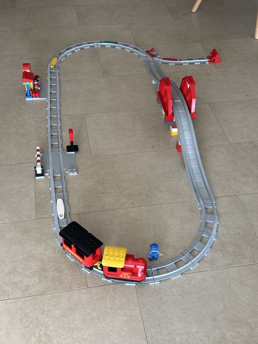 Lego Jeux de construction: Train Duplo intelligent avec voies – D'occasion à Lausanne par pabernard 1