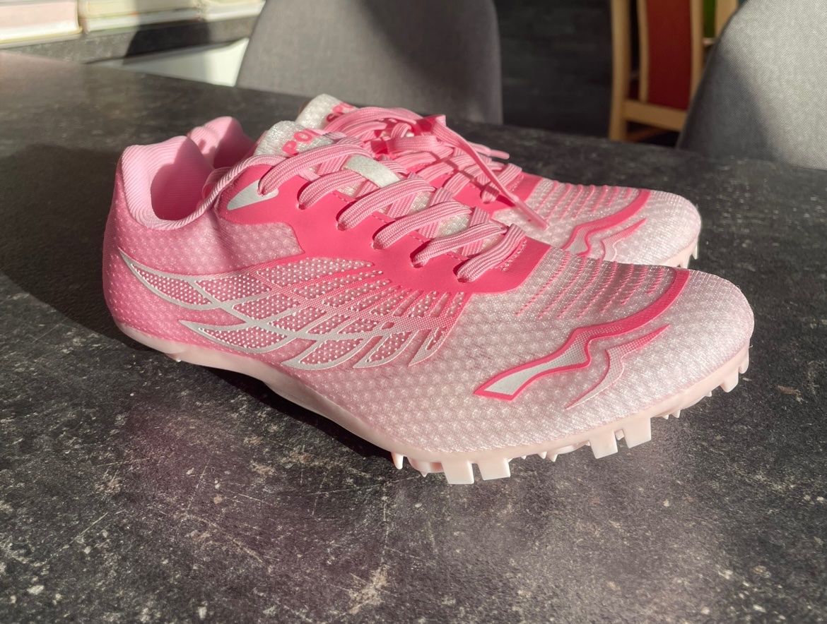 Scarpe da uomo: Chaussures d’athlétisme à pointes - neuves – Nuovo (secondo la descrizione) da Le Locle venduto da marie_b28