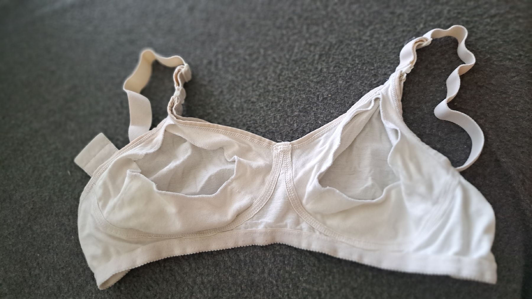 Sonstige Unterwäsche: Still-BH, Grösse ca 70B, Weiss. – Gebraucht aus Riehen von Chimpara 2