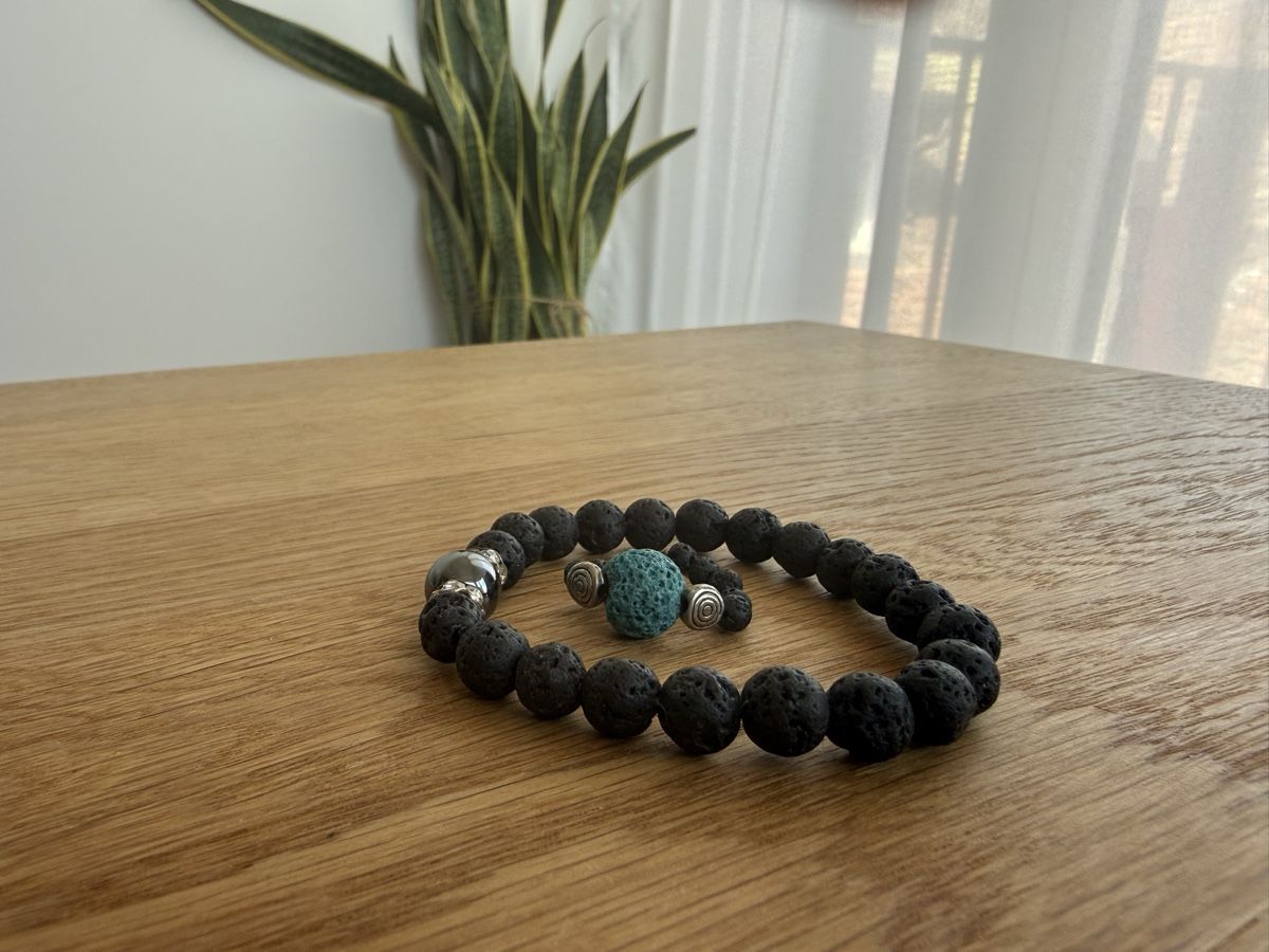 Sonstiger Schmuck: Armband & Ring (Lavasteinkugeln) – Gebraucht aus Schaffhausen von GLXTCH