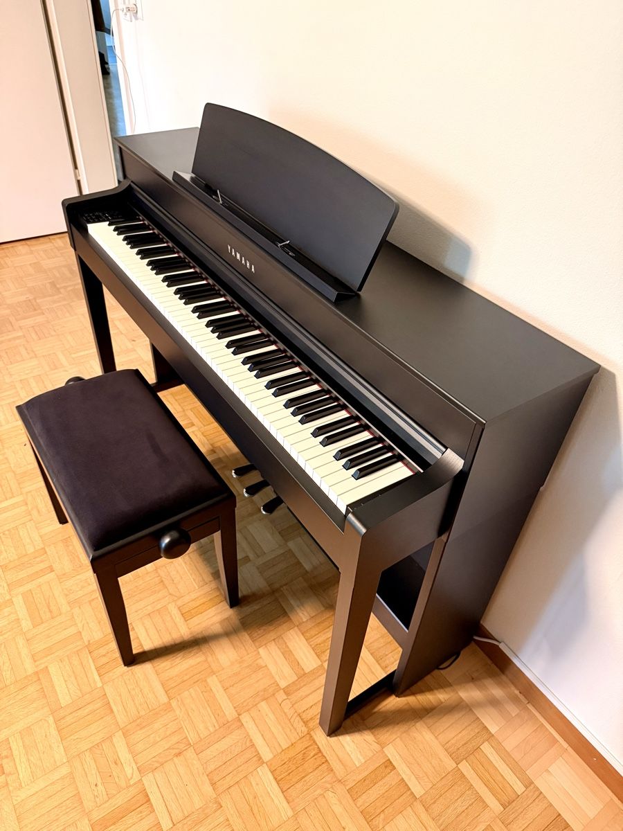 Yamaha Strumenti musicali: Yamaha CLP-575B Digital Piano – Nuovo (secondo la descrizione) da Kriens venduto da Genschi