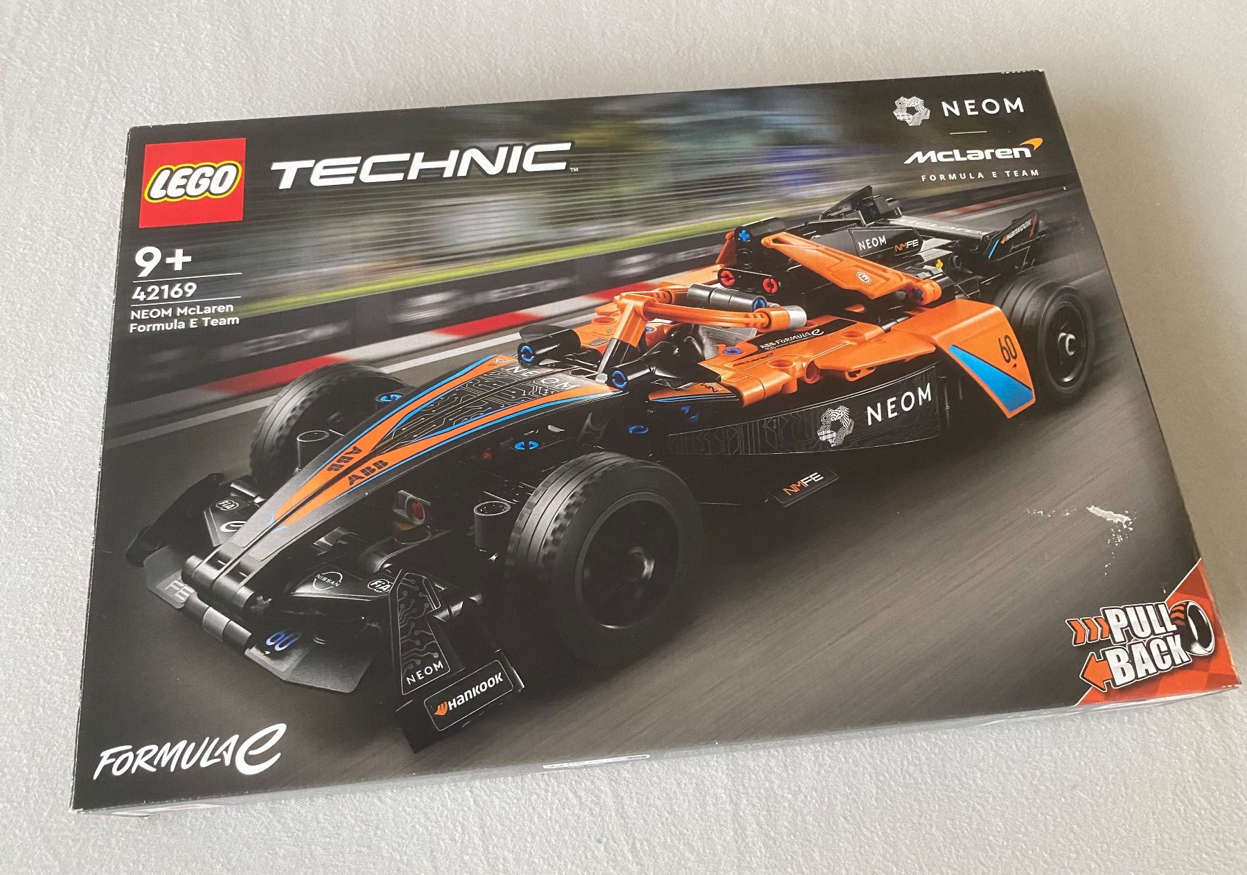 Lego Kit di costruzioni: Lego Technic NEOM McLaren Formula E Team mit Pull Back Motor – Usato da Nebikon venduto da Theueb