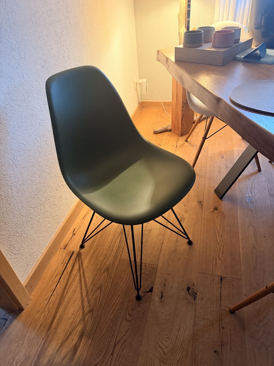 Vitra Sedie: Vitra Plasticchair Forrest – Usato da Erlinsbach venduto da Katerchen03