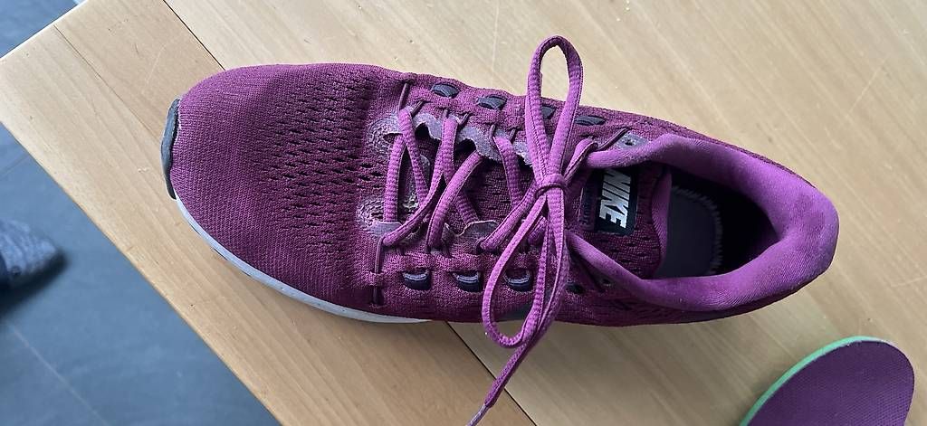 Scarpe da donna: Nike Running Schuhe gr 40.5 – Usato da Frauenkappelen venduto da ann_65rk