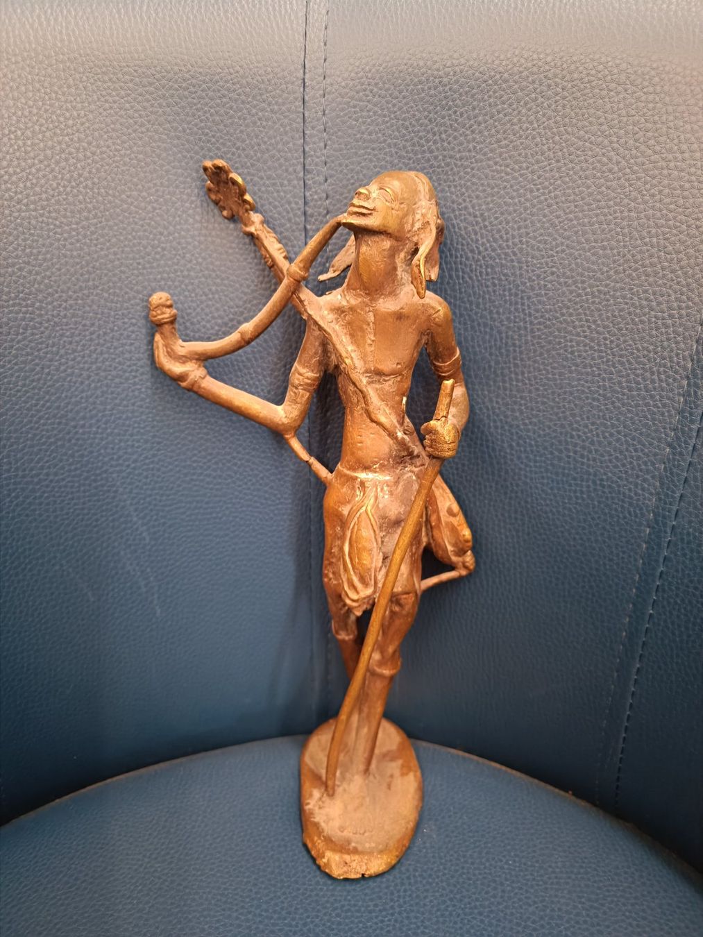 Skulpturen & Statuen: Alte afrikanische Bronzefigur – Gebraucht aus Reiden von Zofi-Brocki
