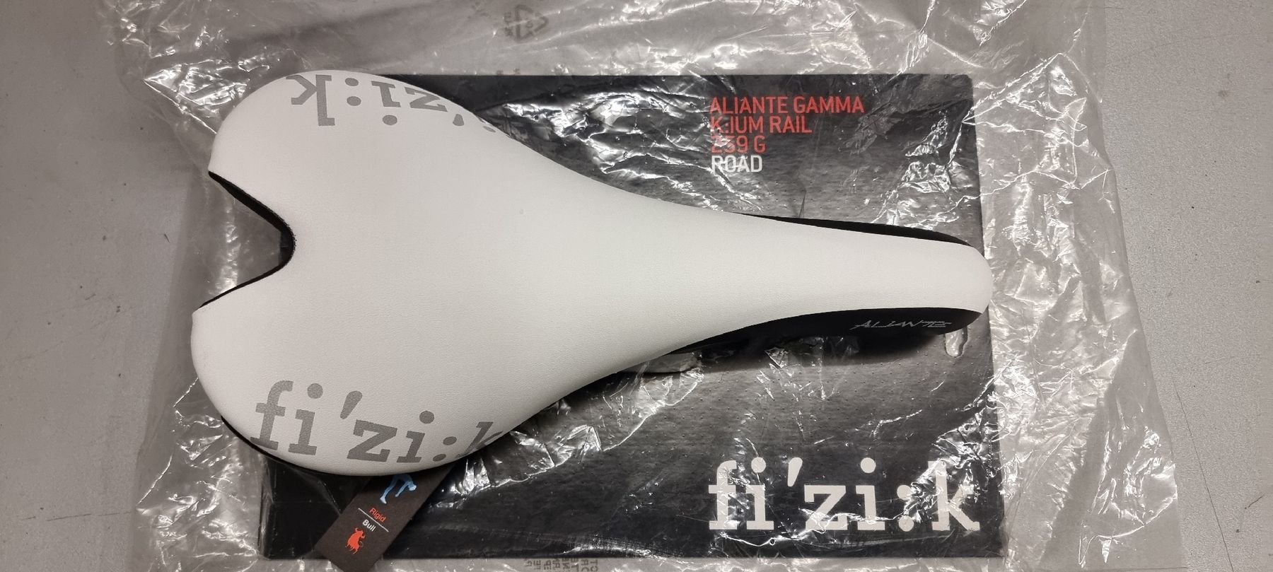 Fizik Ersatzteile: Fizik Aliante Sattel - Neu – Neu (gemäss Beschreibung) aus Seon von Stibinio 2