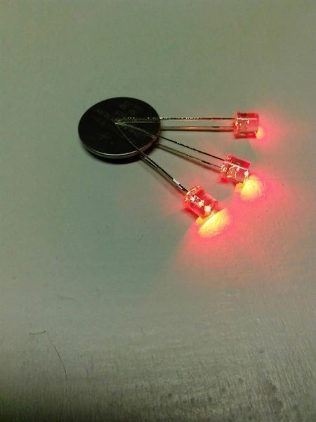 Elektronikbauteile: Flachkopf-LED 5mm, 20Stk klar/rot – Neu (gemäss Beschreibung) aus Luzern von Salefactory