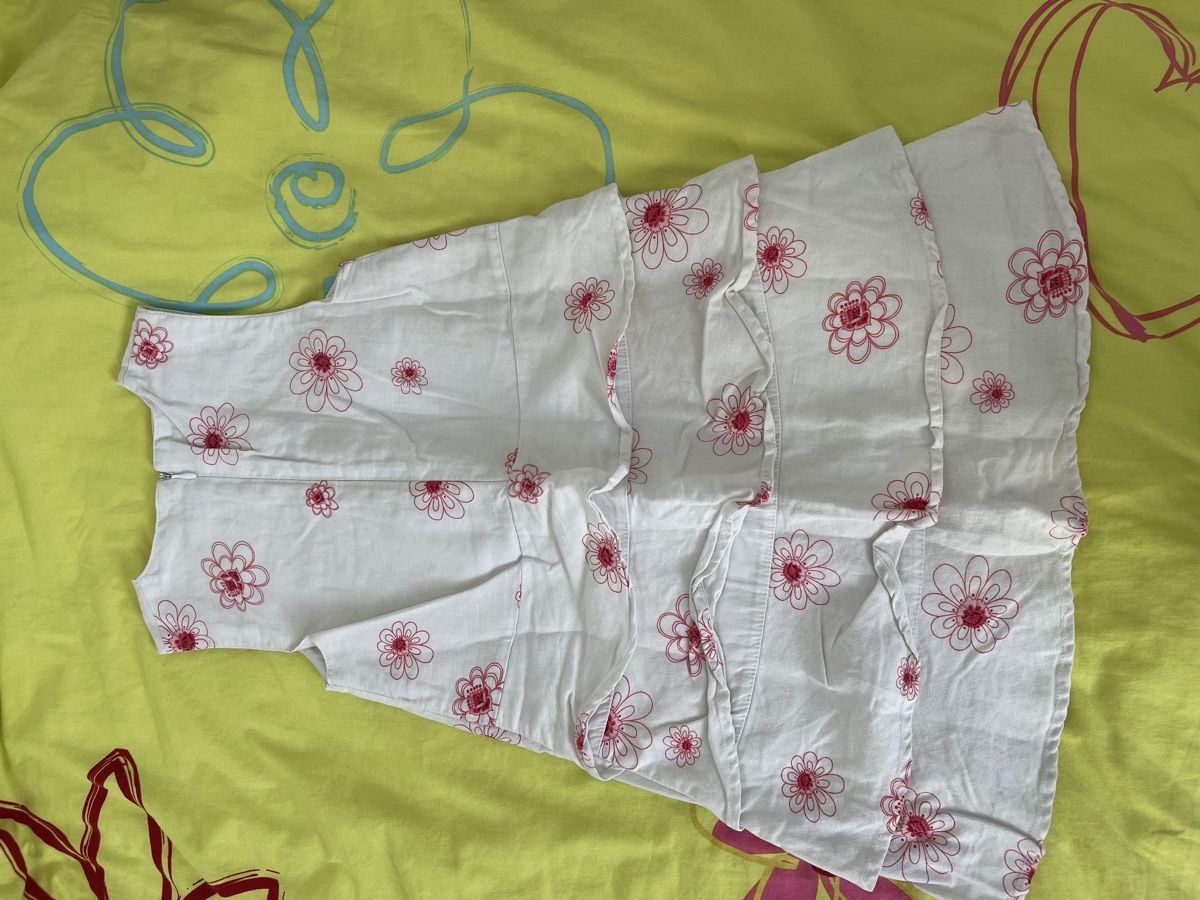 Vestiti & Gonne: Robe pour fille taille 102 – Usato da MARLY venduto da AISLEE 1