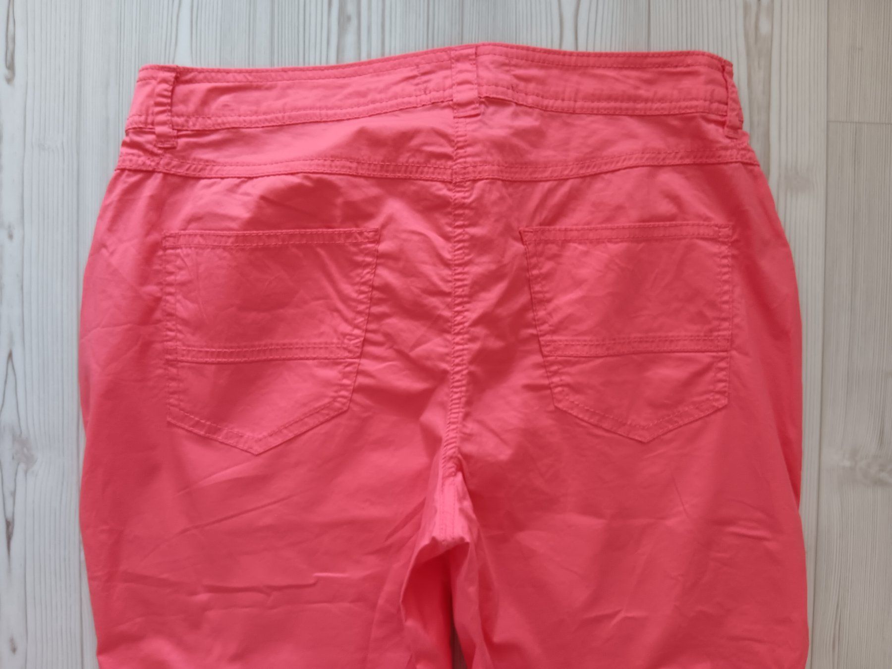 Cecil Pantaloni: CECIL Pantacourt / Bermuda NEW YORK taille / Grosse 27 – Usato da Cossonay-ville venduto da Super-Price-Quality 6