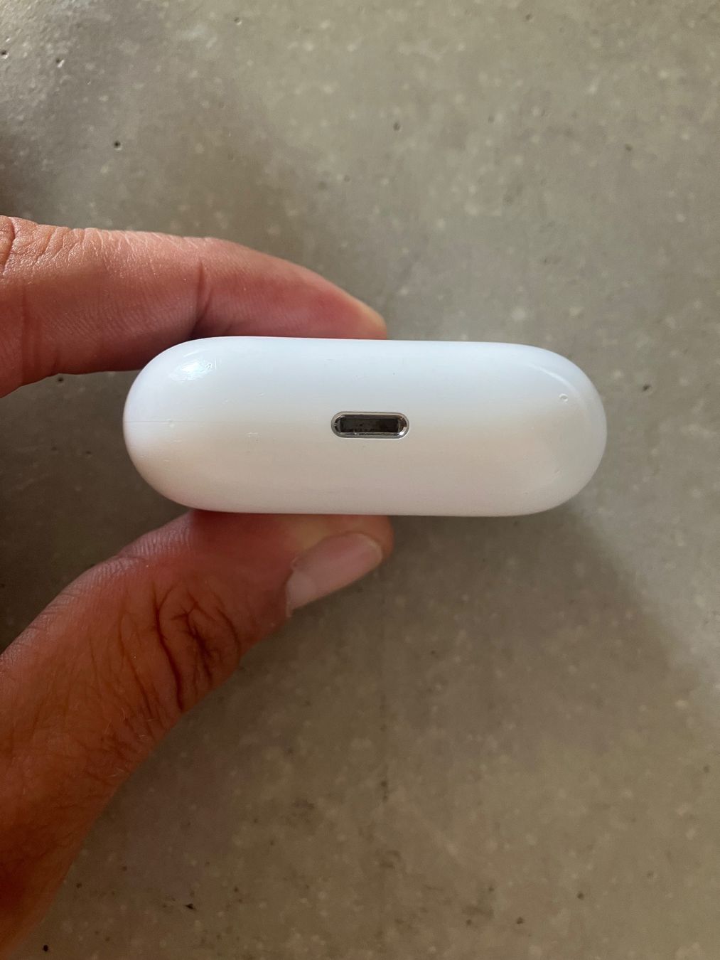 Apple Cuffie: Apple AirPods Pro 1 Charging Case – Usato da Lausanne venduto da mr.v 7