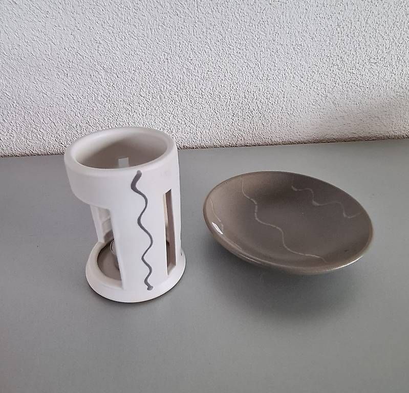 Diffusori di oli essenziali: Duftlampe Keramik Weiss/grau – Nuovo e nell'imballaggio originale da Jona venduto da rru_ypz8 1