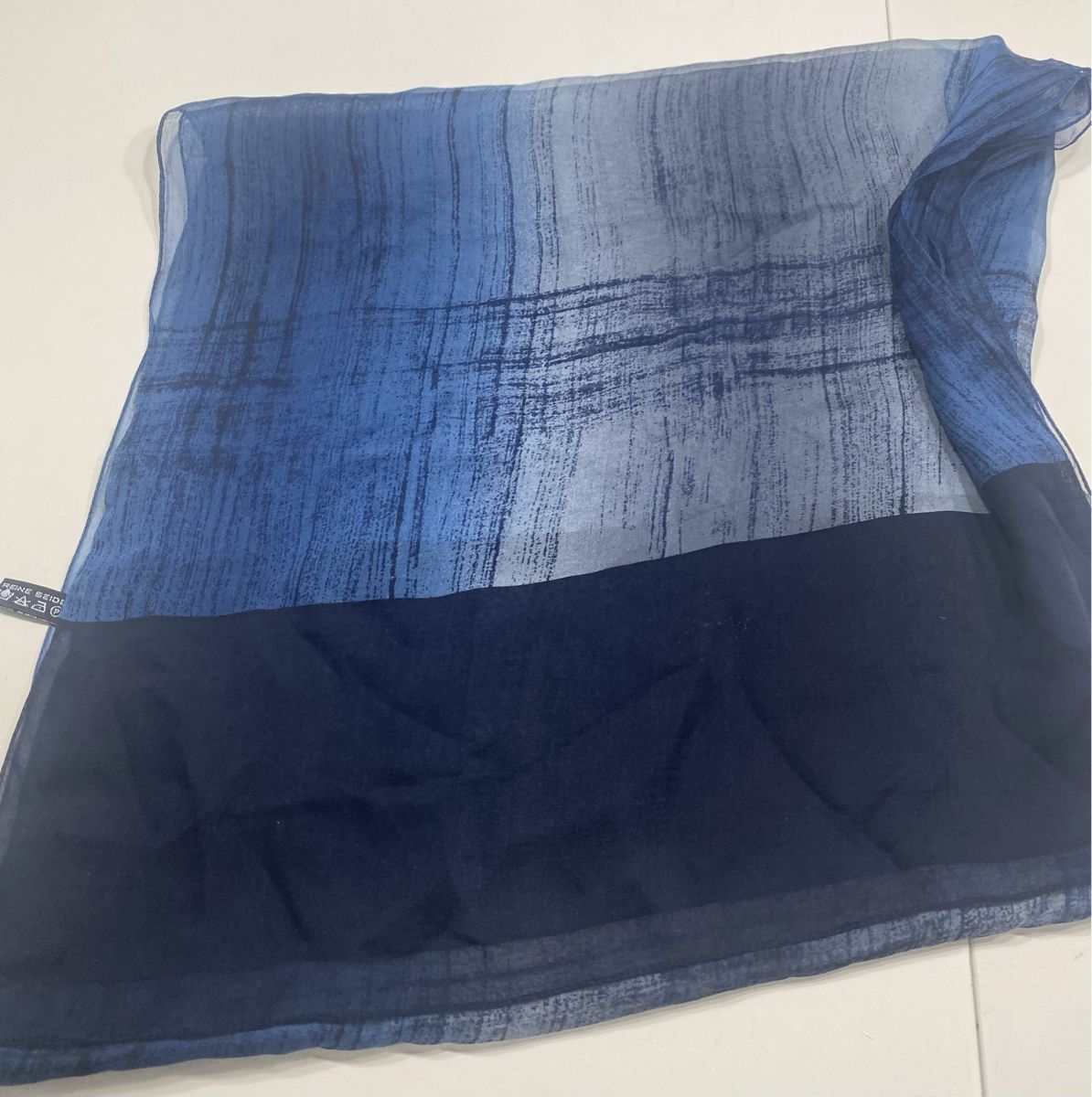 Foulard & Sciarpe: Seiden Schal 🌸 – Usato da Opfikon venduto da Luis144 5