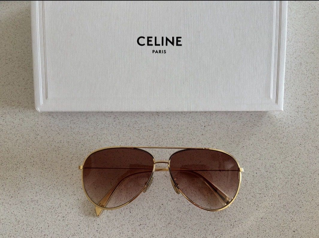 Celine Lunettes & Verres: Lunette soleil CÉLINE – Neuf (Voir description) à Nyon par ikel78