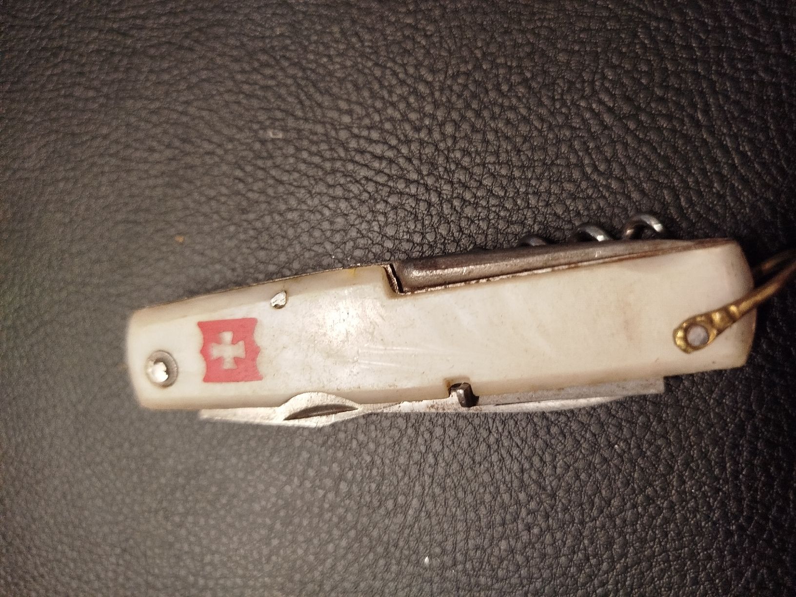 Coltellini militari: Couteau Suisse nacré Pradel – Usato da Genève venduto da Octo-puces 2
