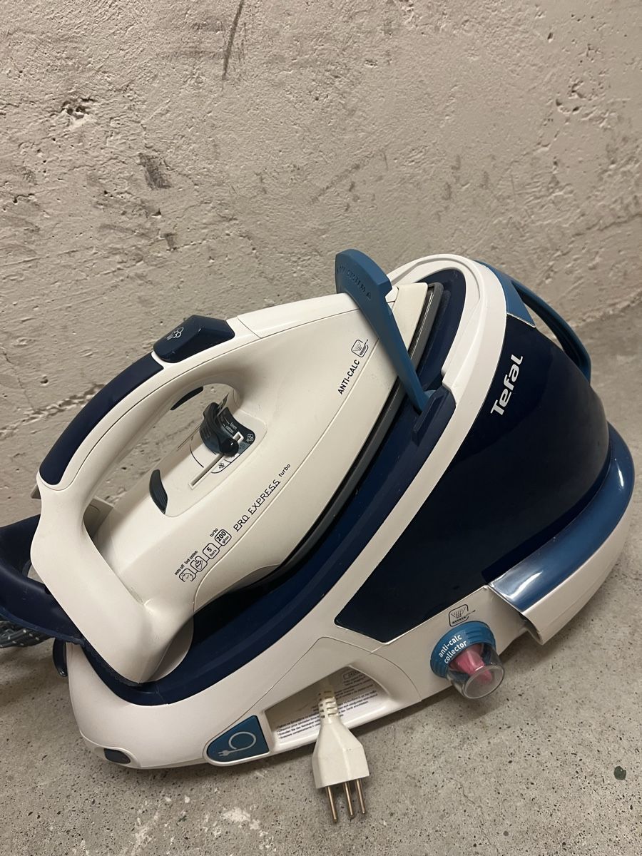 Tefal Fers à repasser: Tefal Pro express Turbo  – D'occasion à Rothenburg par sla_rn6q