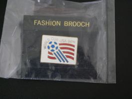 1 x Fussball Pin Fashion Brooch