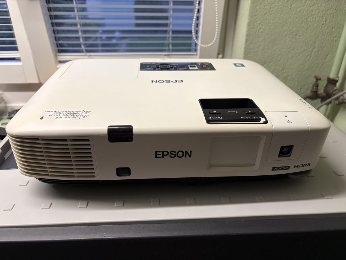 Epson Proiettori: Epson Beamer H314B – Usato da Meggen venduto da Seafood