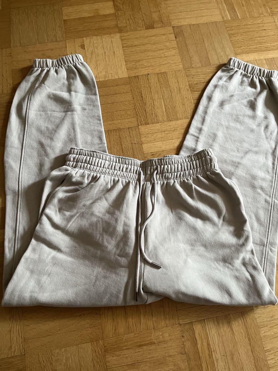 H&M Hosen: Trainerhose beige S – Gebraucht aus Bern von Regi1975 1
