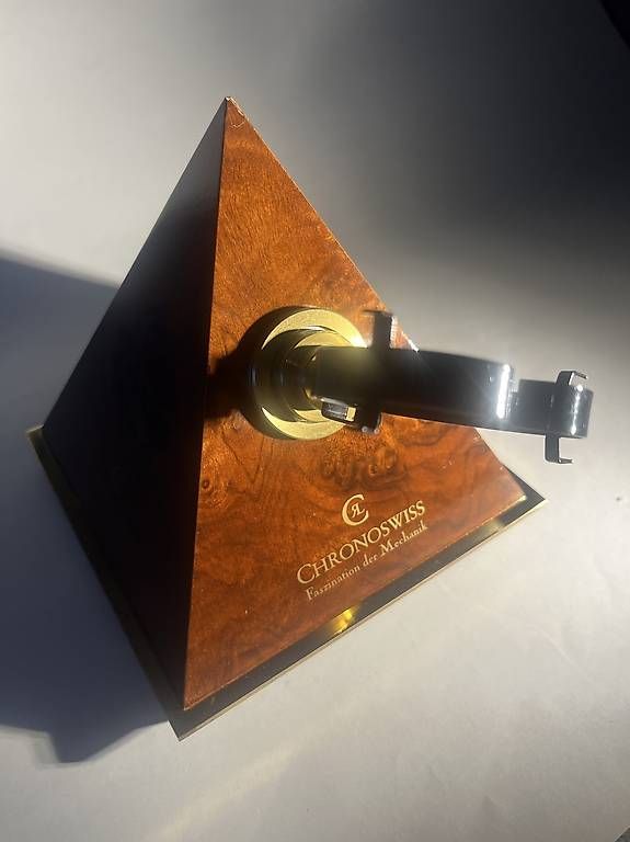 Chronoswiss Orologi: CHRONOSWISS Faszination der Technik Automatic Watch Winder – Usato da Bern venduto da Wa22ermann 1