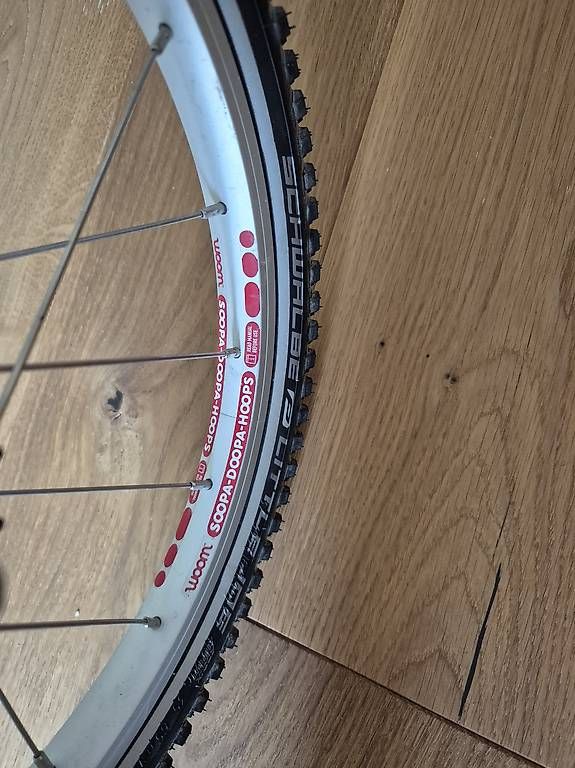 Woom Pneus & Roues: Woom 3 Hinterrad – D'occasion à Reinach BL par Cosmos_0909 1