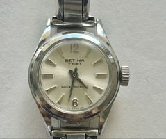 Montre Betina 17 Rubis Shock Protected Argenté Occasion