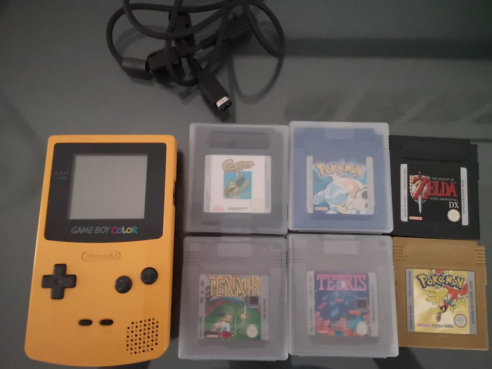 Gameboy Colour + Link Kabel + 6 Spiele | Kaufen auf Ricardo