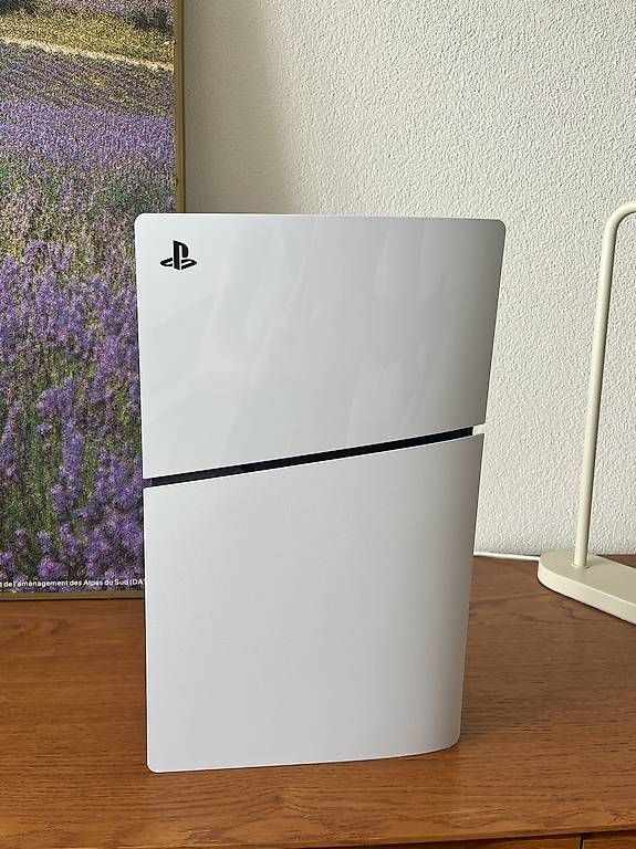 Sony Console: PS5 Digital + 2 Controller + Headset + Garantie – Usato da Allschwil venduto da kiirota